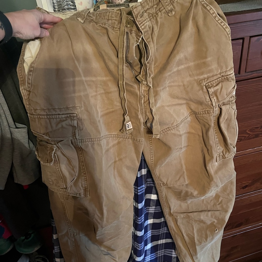 Vintage men’s Abercrombie cargo pants